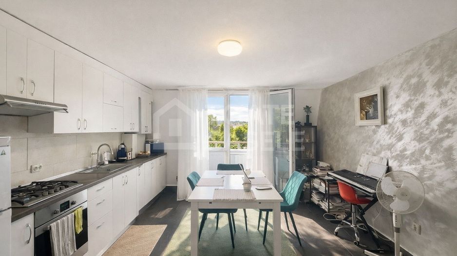 Apartament cu 3 camere, zona Interservisan - Poză 1