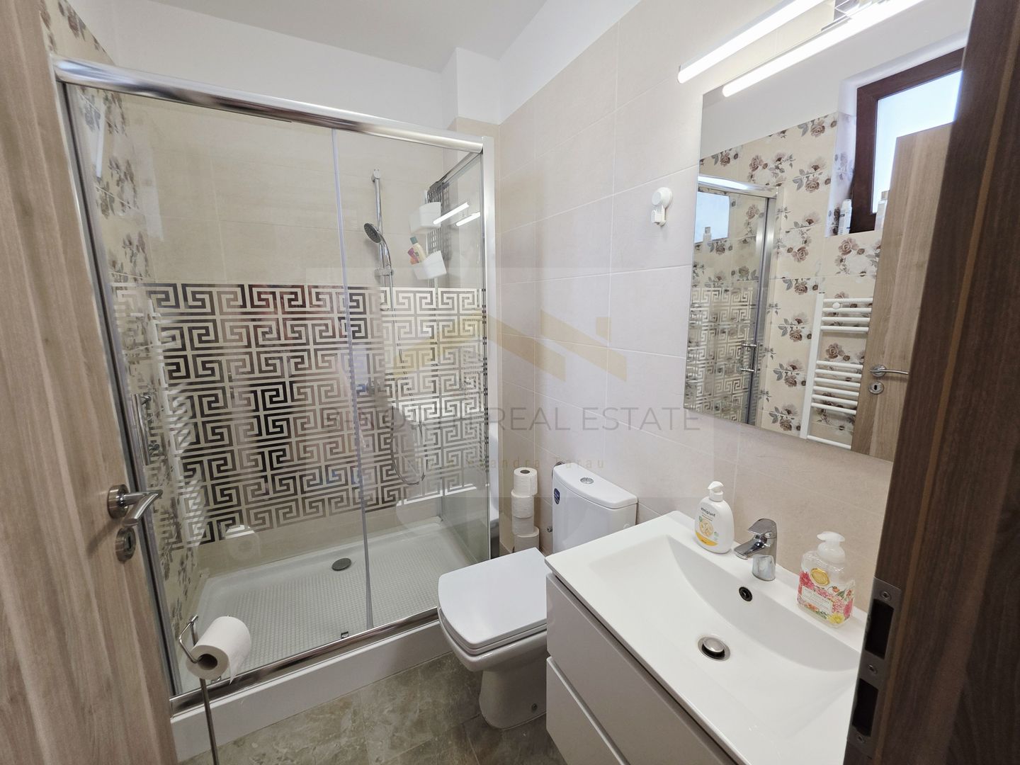 4 camere de închiriat în Complex Paladin, Corbeanca | Mobilat complet | Terasă - Poză 14