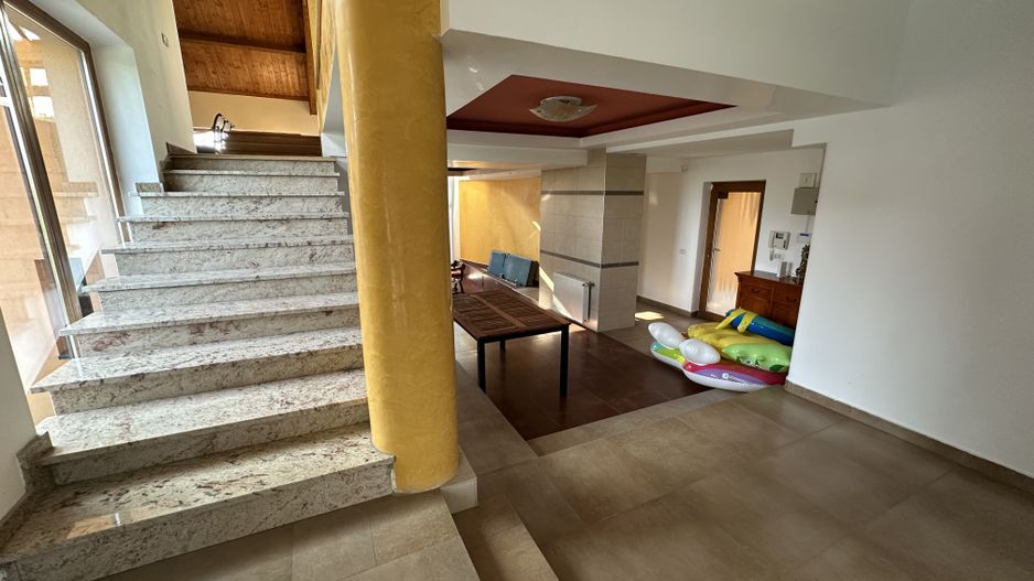 Proprietate cu piscina Dumbravita - Poză 24