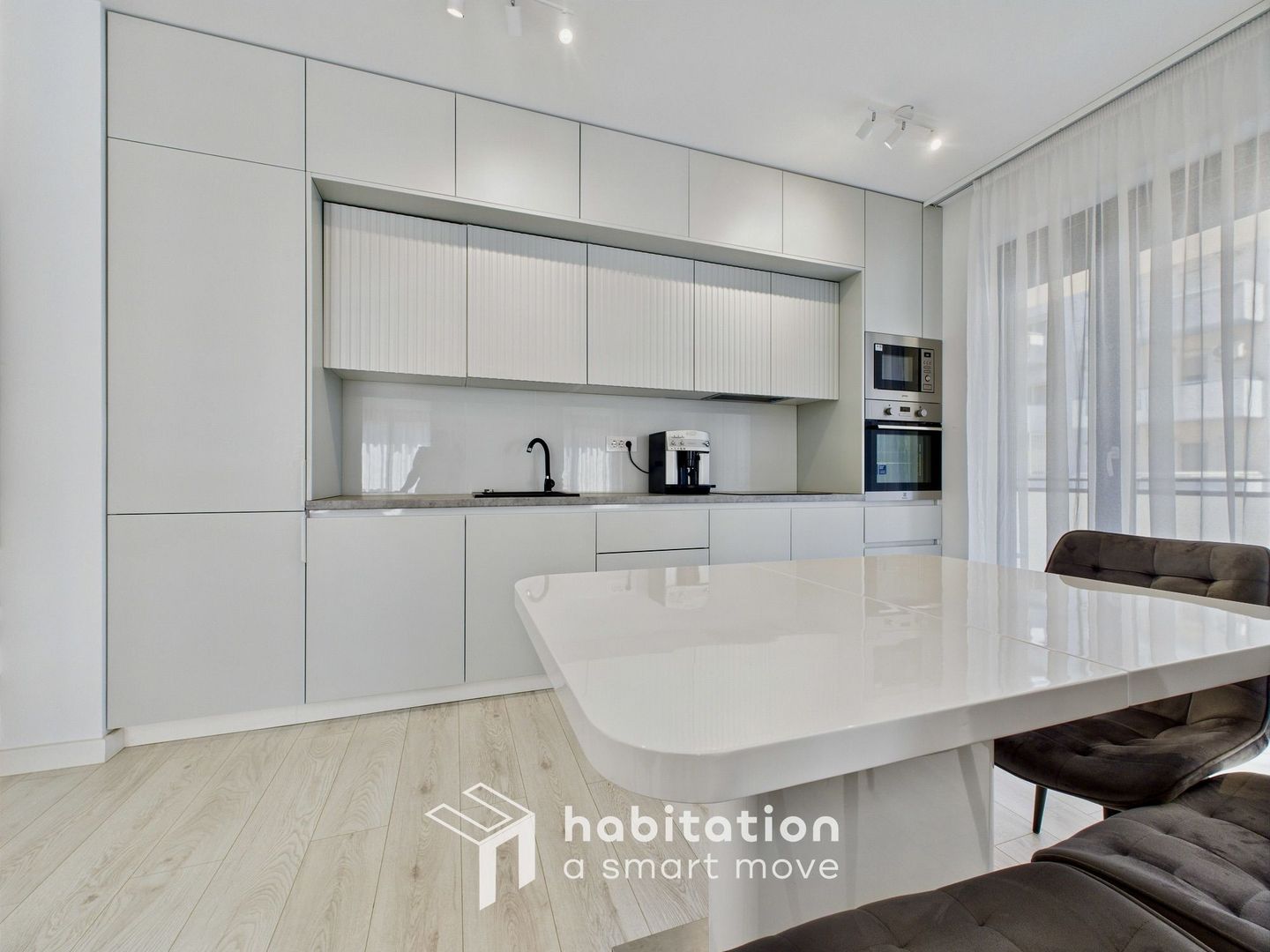 Apartament modern cu 2 camere și terasă – confort și lumină naturală - Poză 13