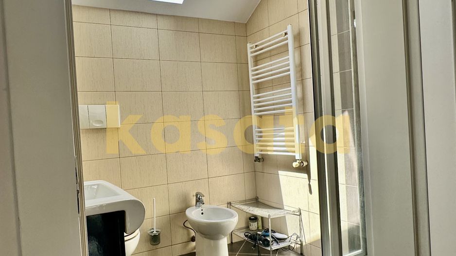 Vila care redefinește echilibrul între rafinament, spațiu și liniște - Poză 63