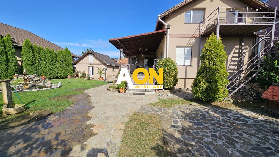 Casa 7 camere, 789 mp teren, Cetate - Poză 1