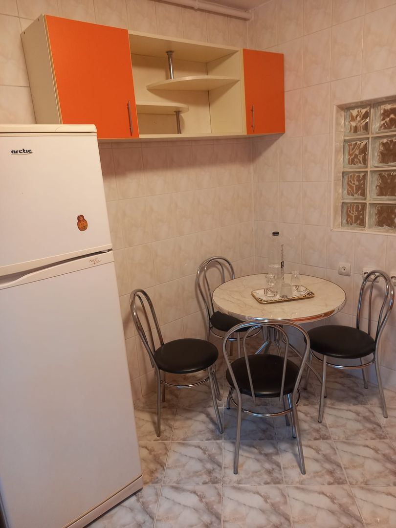 Inchiriere apartament 3 camere Unirii - Poză 2