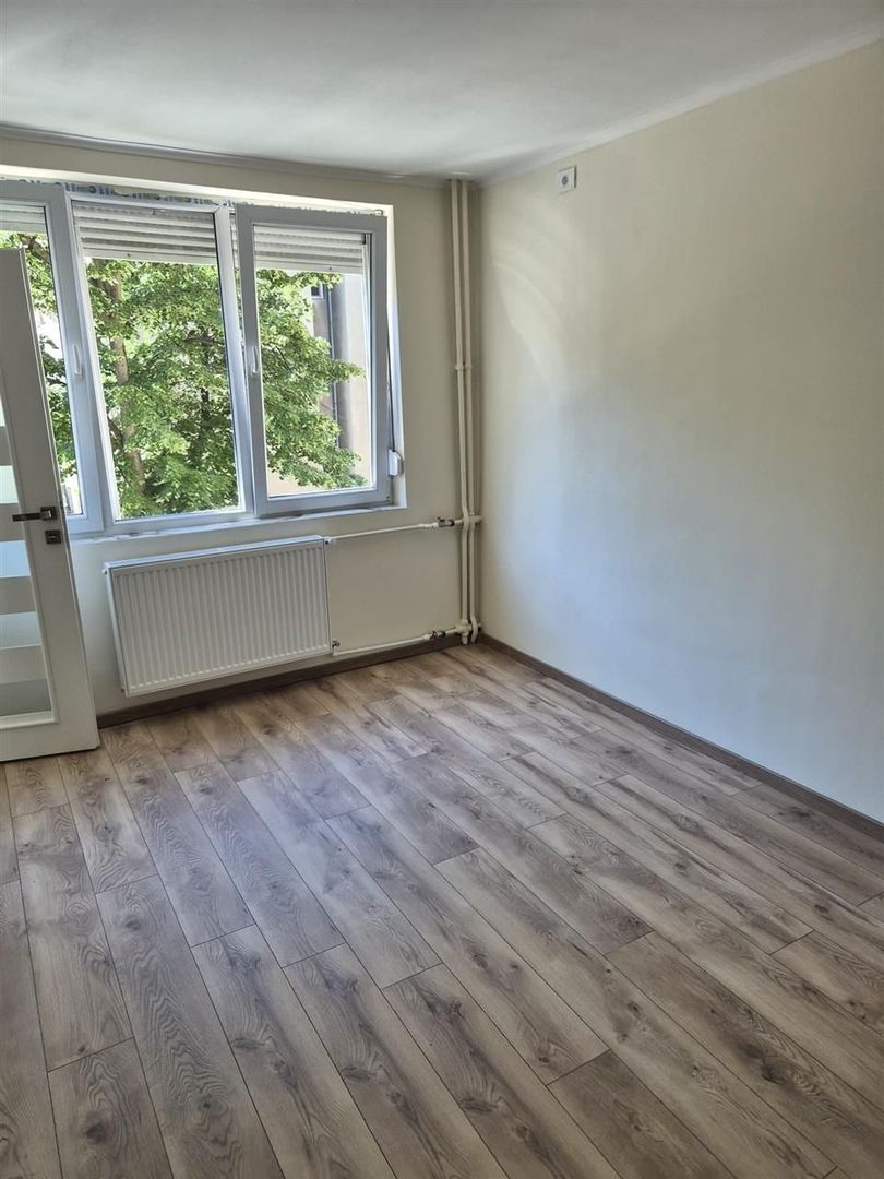 Apartament cu 2 camere semidecomandat zona Rogerius - Poză 2