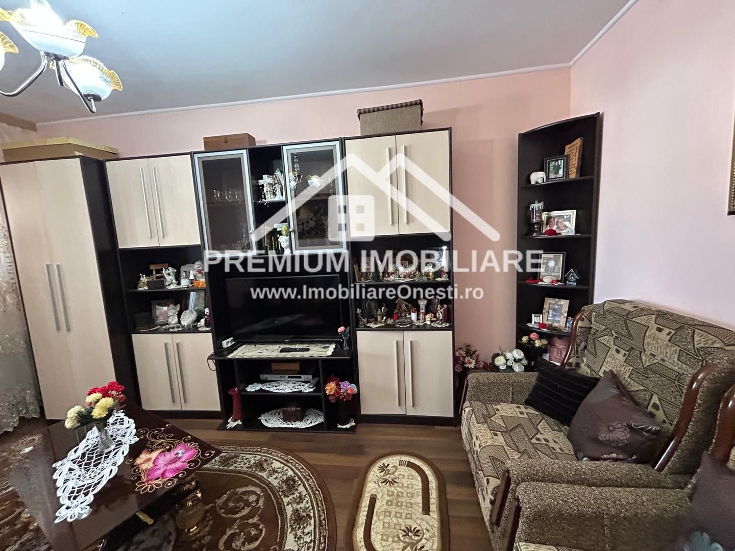 Apartament 3 camere de vânzare – Onești - Poză 2