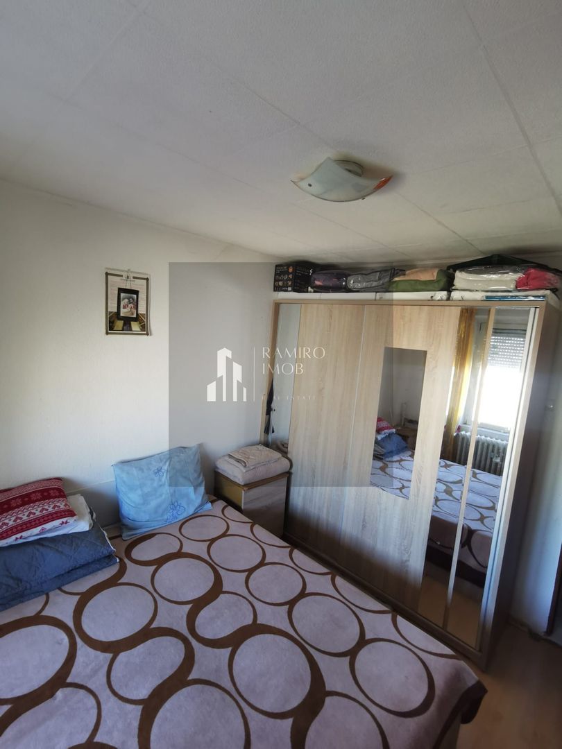 Apartament 3 camere, decomandat - Poză 5