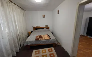 Casa 8 camere, cu 2 corpuri de cladire,  387 mp teren, zona Centru - Poză 12