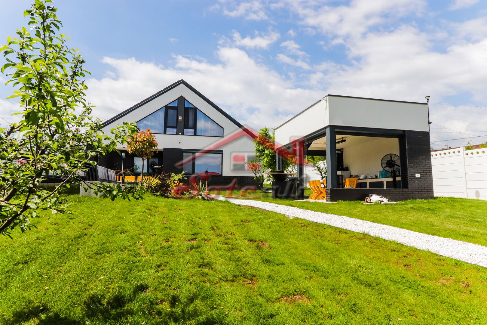 VILĂ MODERNĂ DE LUX CU PISCINĂ, FOTOVOLTAICE ȘI FOIȘOR – BREAZA - Poză 89