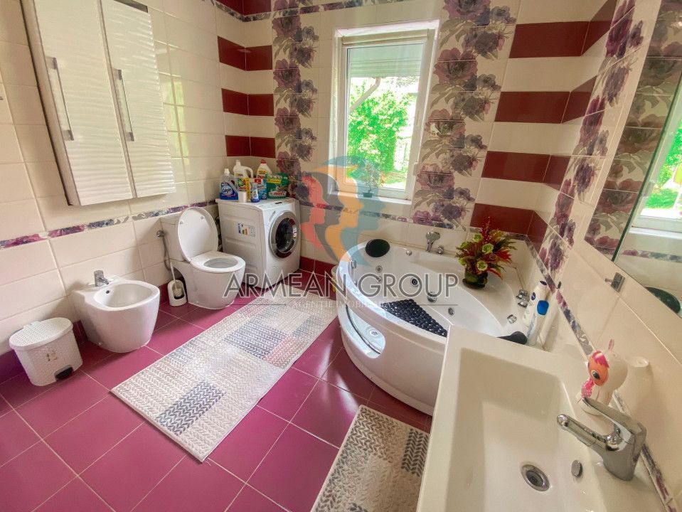 Casa mare de 5 camere - Poză 15