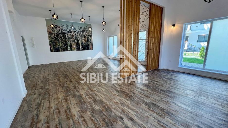 Spatiu Comercial Finisat 65 mp, curte proprie 78 mp, 2 parcari - Poză 1