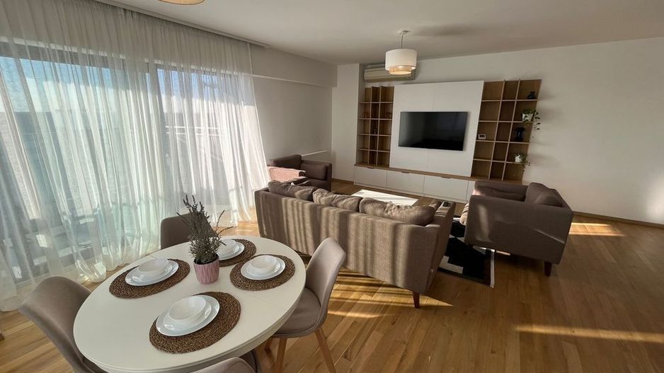 Apartament  Upground, 3 camere, prima inchiriere - Poză 1