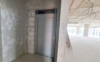 Cladire comerciala situata la drum intens circulat, 1365 mp utili + 20 parcari - Poză 14