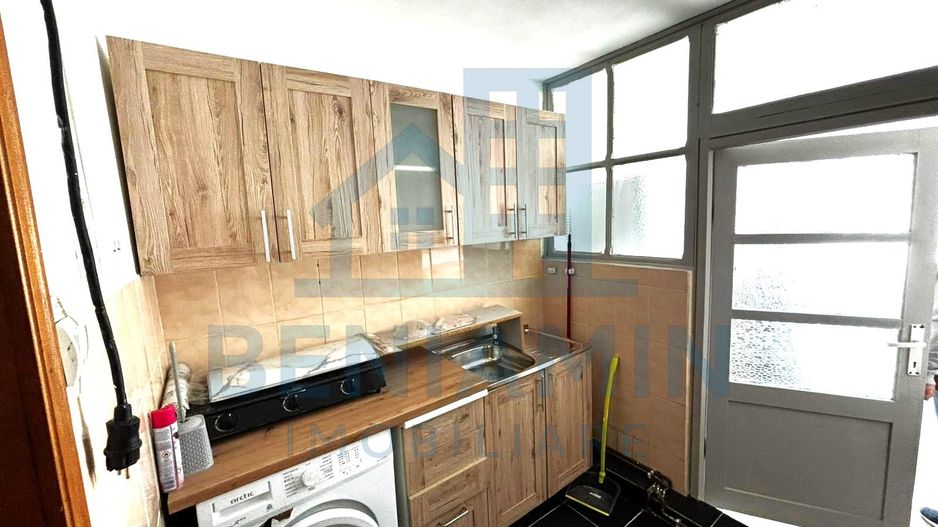 Camera -Garsoniera -24mp -Tractorul -etaj 2-Baie si bucatarie proprie - Poză 4