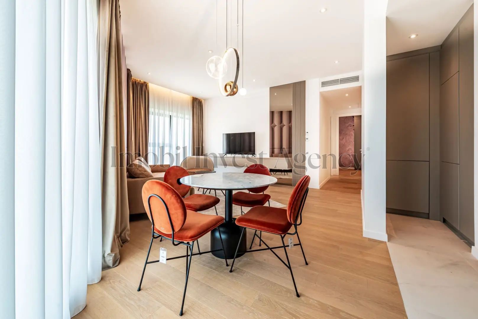 Apartament 3 camere mobilat in One Verdi Park cu loc de parcare inclus - Poză 3