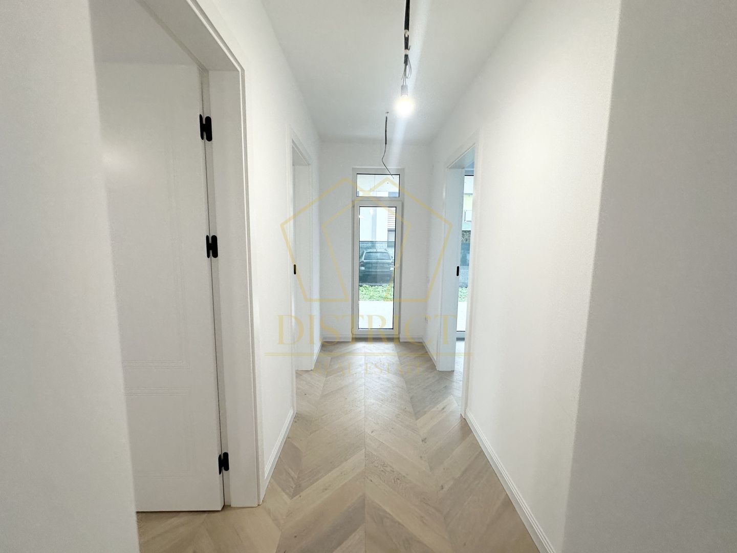 Apartament cu 4 camere și curte proprie | Dumbrăvița | British School - Poză 6