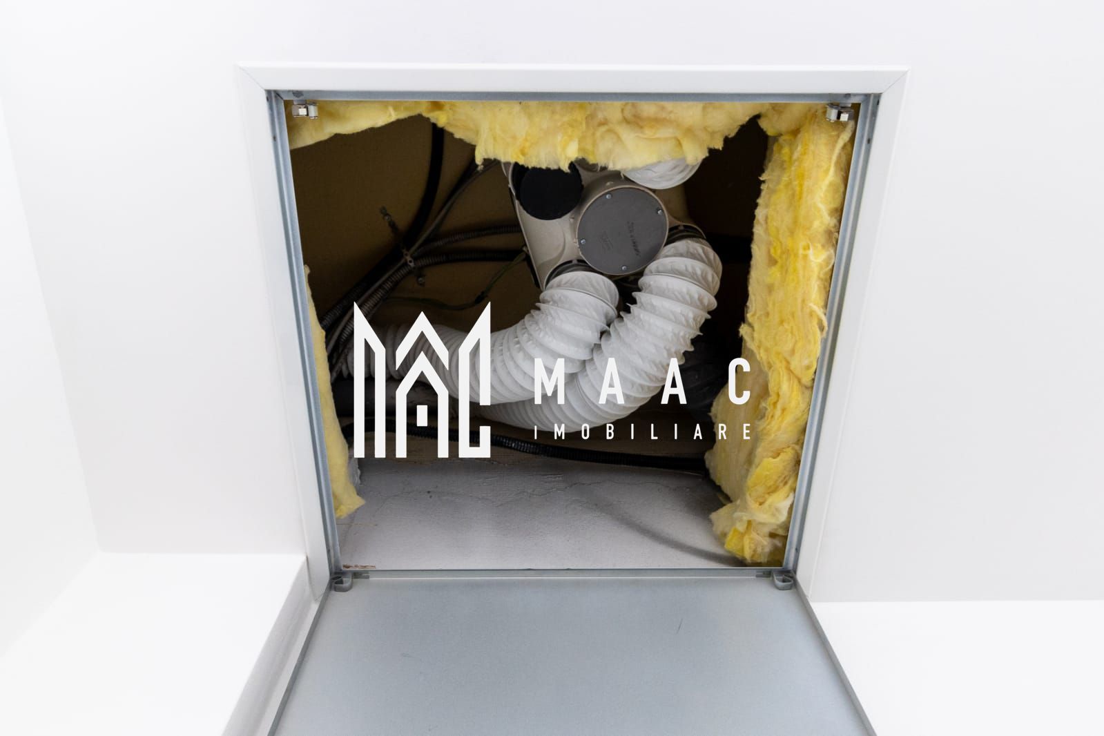 Apartament 2 Camere si Studio | Ultracentral | Acces Privat - Poză 17