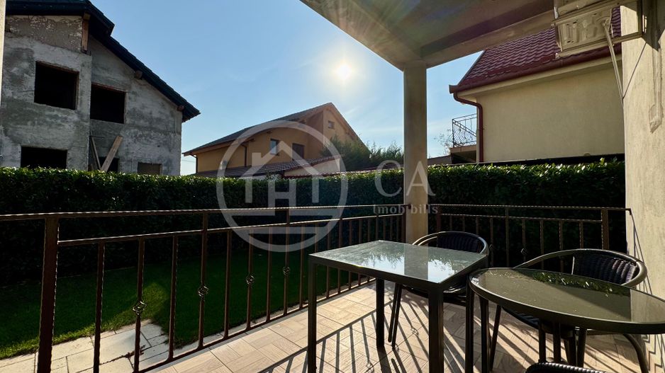 Casă de vânzare cu 5 camere in Sânmartin, Bihor - Poză 2