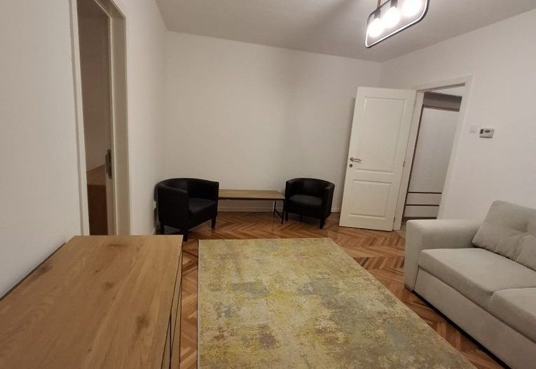 Aparatment 2 camere 50 mp  Podu Ros Splai Bahlui 350 euro - Poză 2
