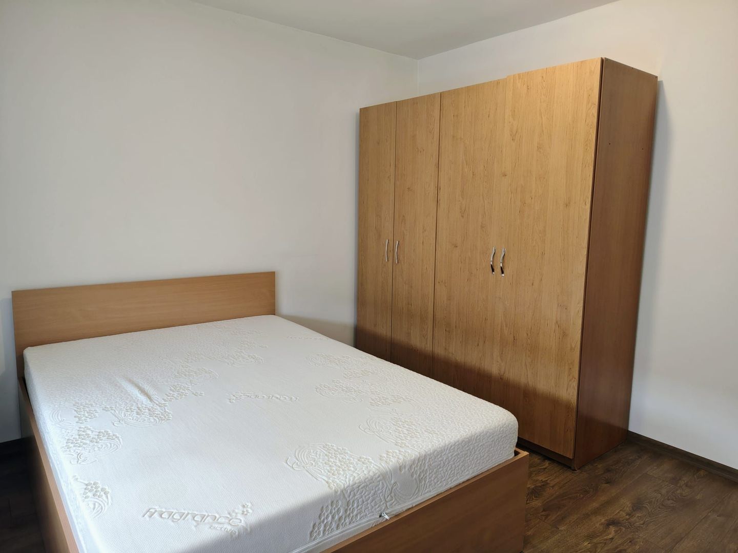 De inchiriat:  apartament, 2 camere Oradea. 340 E/luna. Comision 50% - Poză 2