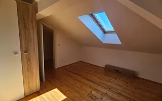 Apartament de inchiriat 6 camere 179 mp Etaj 2 + mansardă - Poză 23