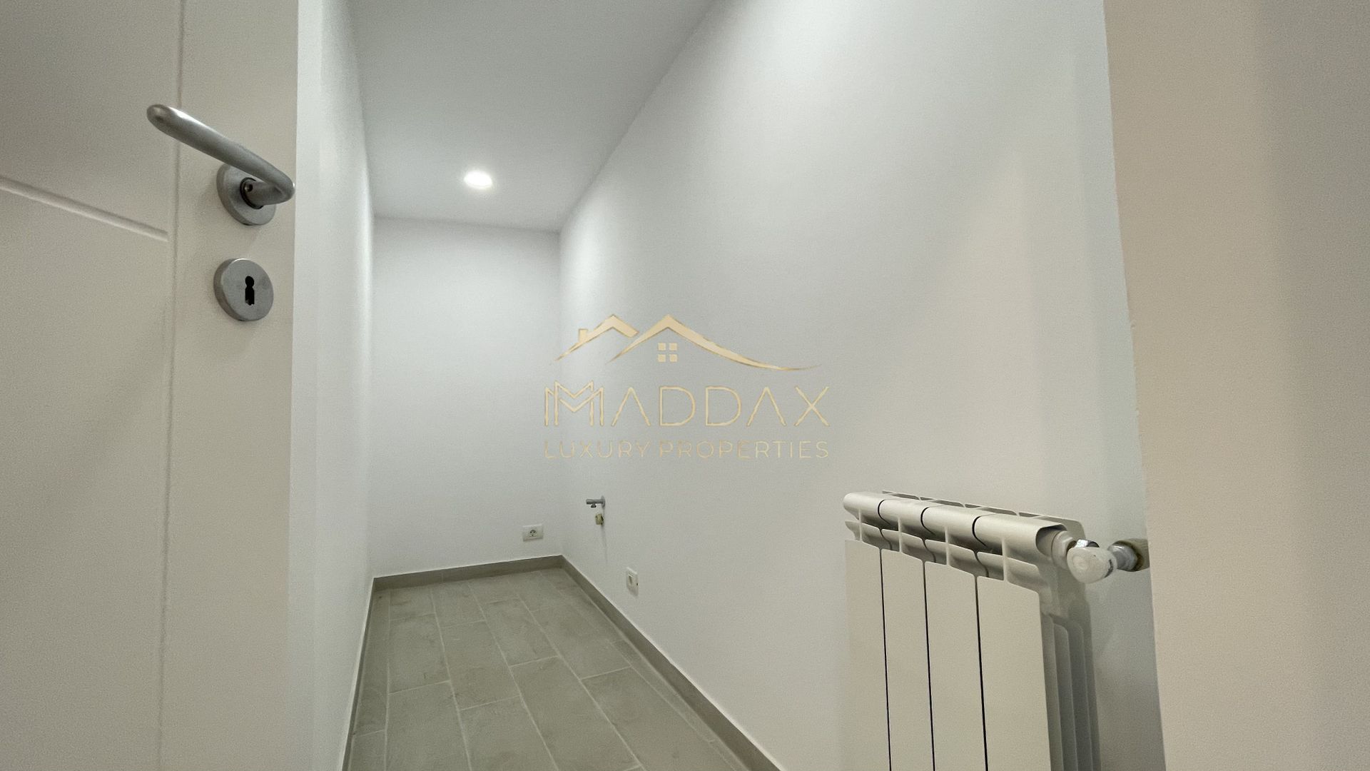 Vila S+P+2=M//Cladire birouri***7 camere//300 mp***Calea Grivitei - Poză 9