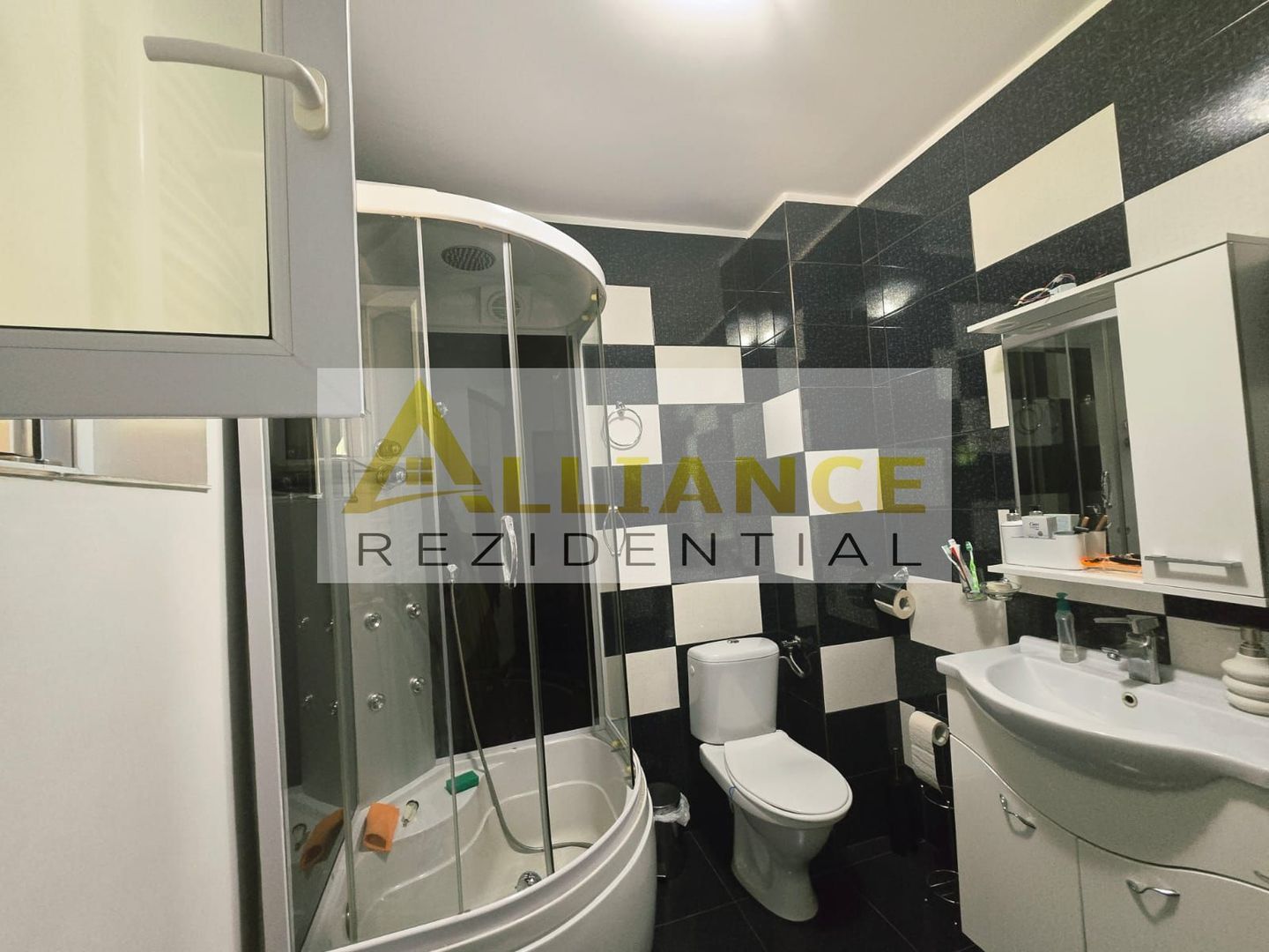 Casa de vanzare | Mobilata Utilata | 4 camere - 215.000€ - Poză 13