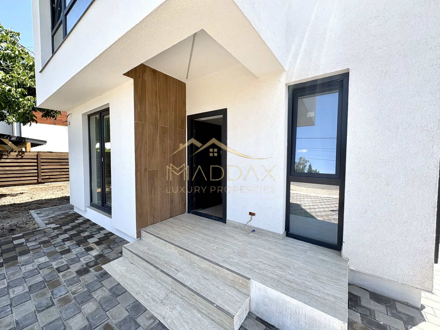 Vila Premium cu 6 camere Tunari  P+1+M ~ Exclusivitate - Poză 12
