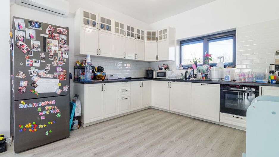Casa Corbeanca P+1 cu 3 dormitoare si curte generoasa, terasa si loc de parcare - Poză 7