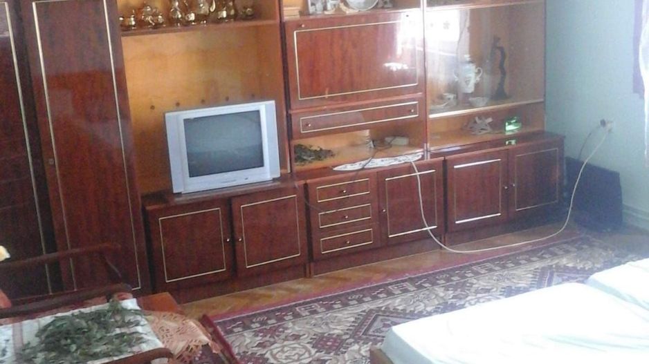 Ag EUROPA vinde casa cu etaj 4 cam 4 ari in zona 14 Mai. - Poză 1
