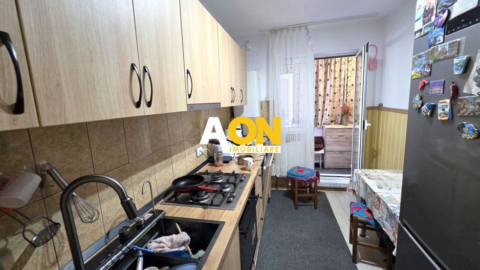 Apartament cu 3 camere, parter, boxă, acces curte, Cetate, zona Closca - Poză 4