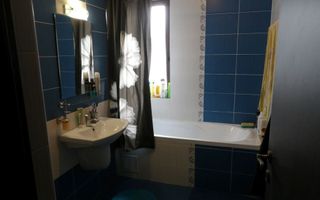 Apartament cu 3 camere de vânzare, Floresti - Poză 6