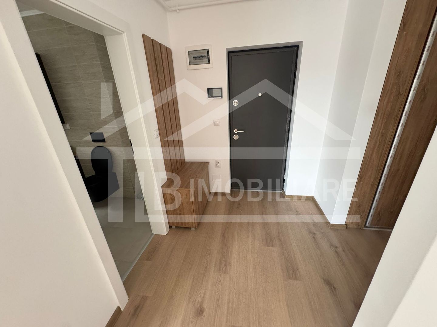 Apartament cu 3 camere, 80mp, parcare, boxa, Zona Maurer - Poză 14