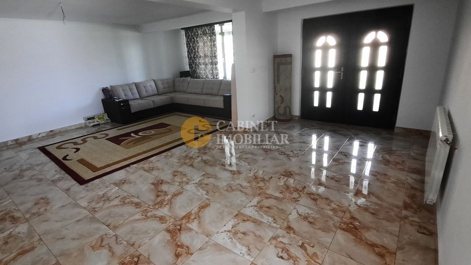 🏢 CASĂ SPAȚIOASĂ VALEA ADÂNCĂ - Oportunitate Versatilă! 🏢 - Poză 2