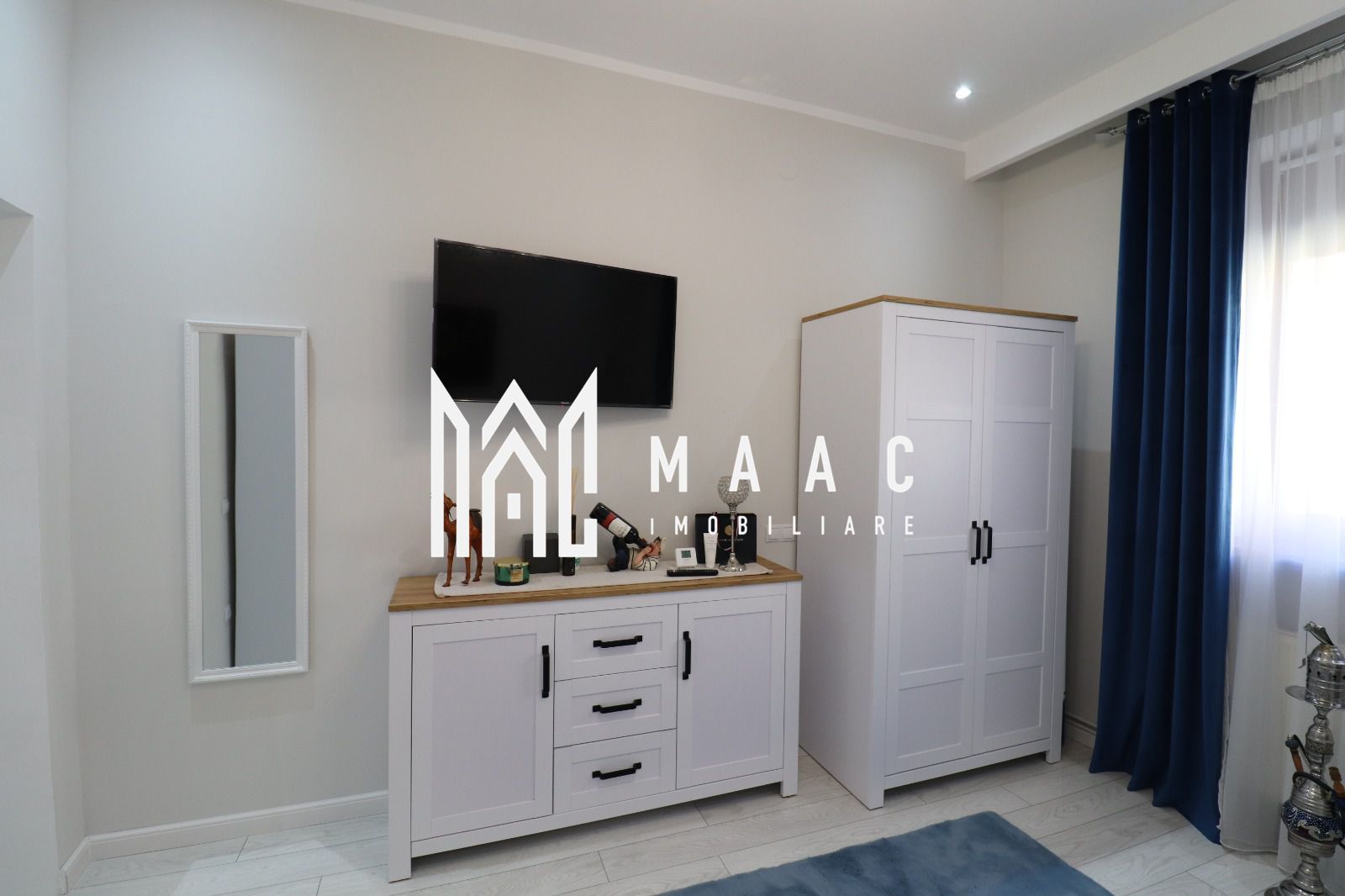 Apartament 3 camere | Zona Centrala | Curte - Poză 9