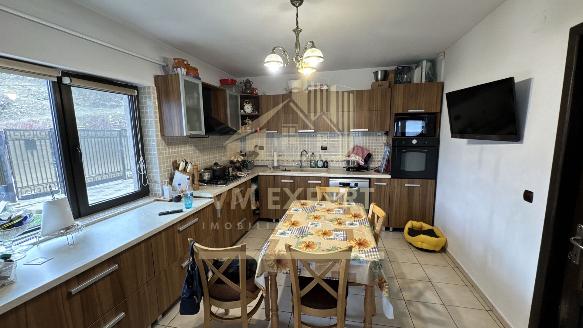 VILA 5 CAMERE 246 MP TEREN 817 MP CÂMPULUNG, 0 COMISION CUMPARATOR - Poză 51