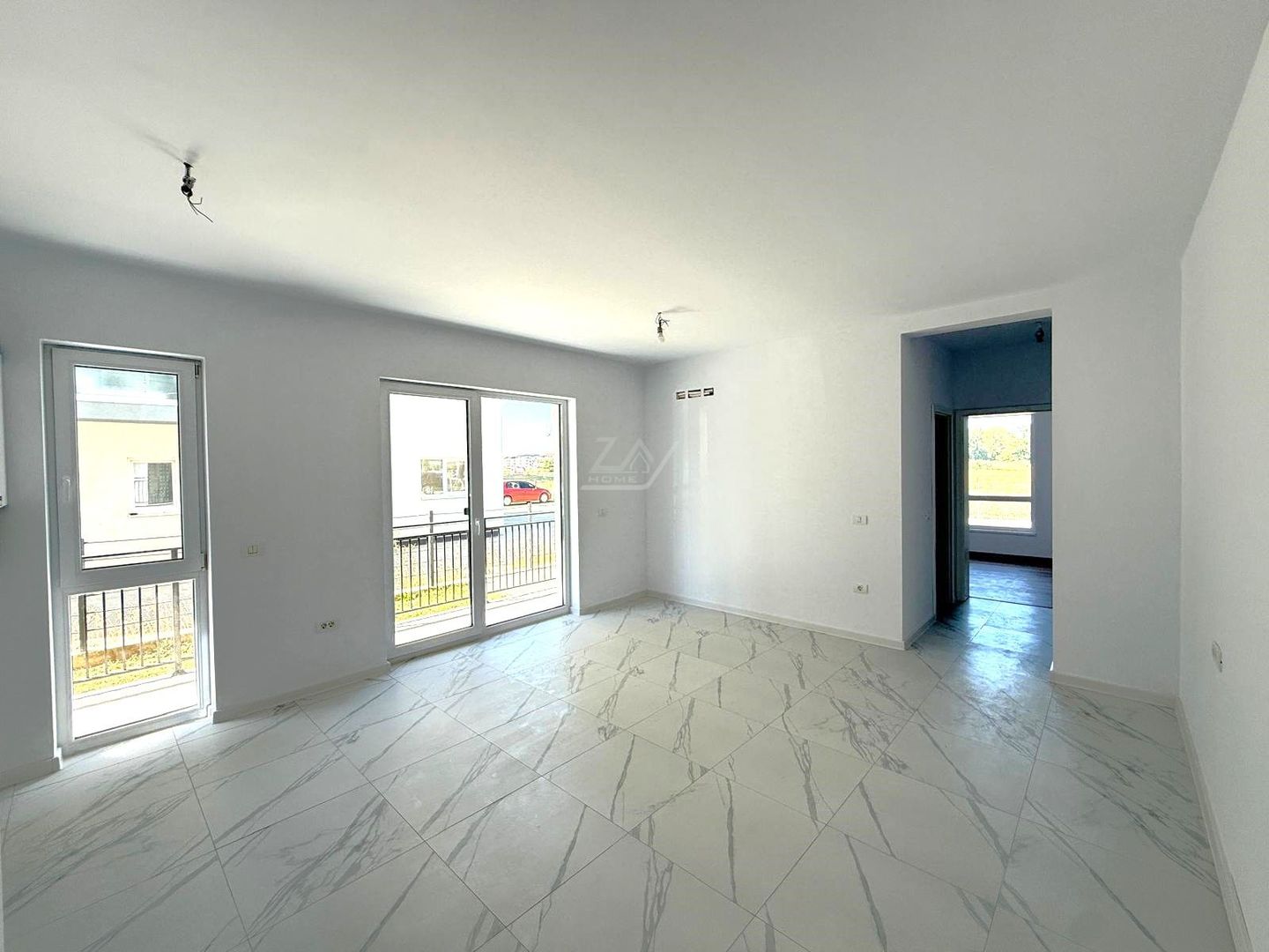 Comision 0! 2 dormitoare. Etaj 1. Asfalt. - Poză 1