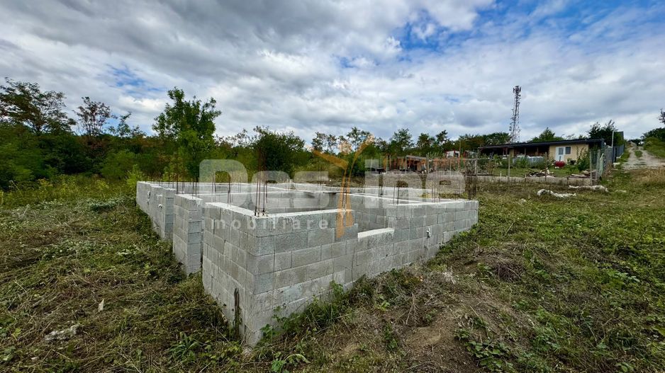 Teren intravilan cu fundatie - Strada Dimitrie Cantemir - Poză 2