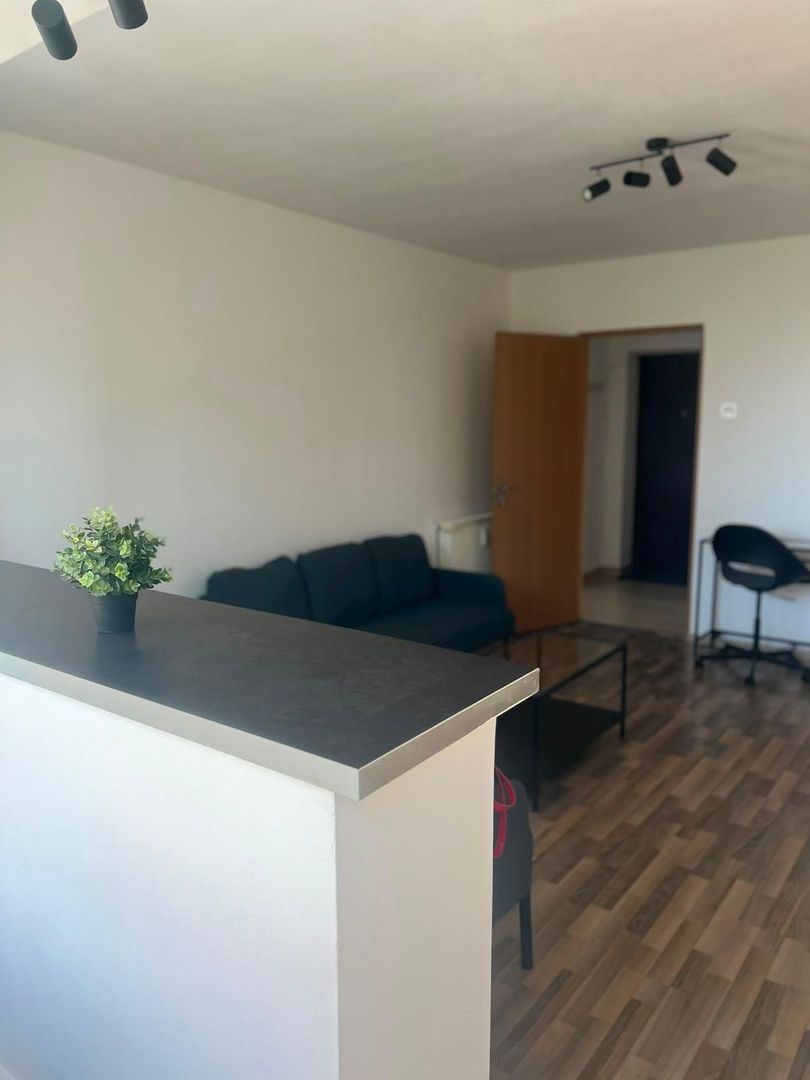 De închiriat 2 camere | AC | balcon | Drumul Taberei | Pet Friendly - Poză 2