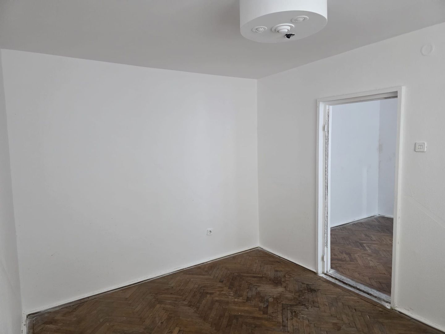 Apartament 2 cam,Micro 19,parter - Poză 2