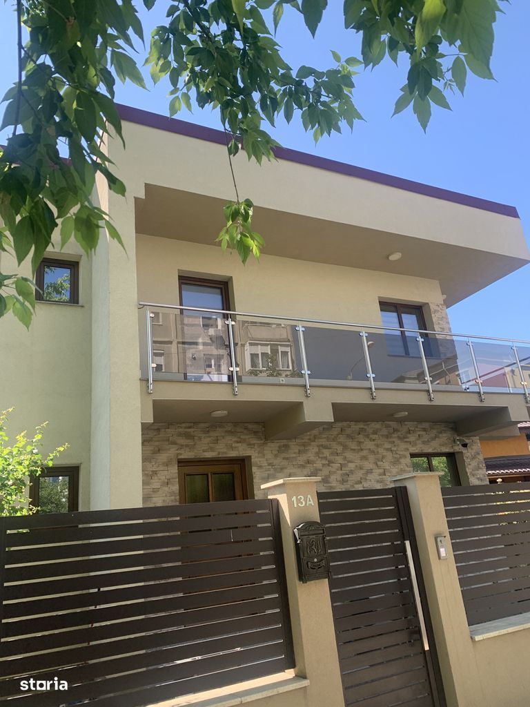 Casă spațioasă cu 5 camere - Sarari - Poză 1