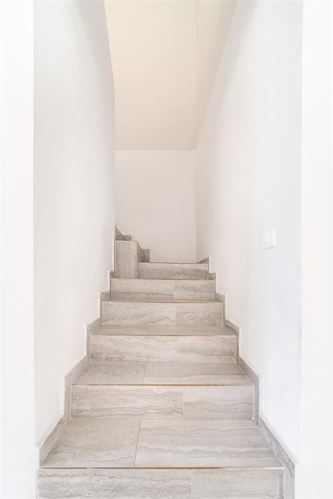 Duplex P+E 4 camere 2 bai Urseni - Poză 12