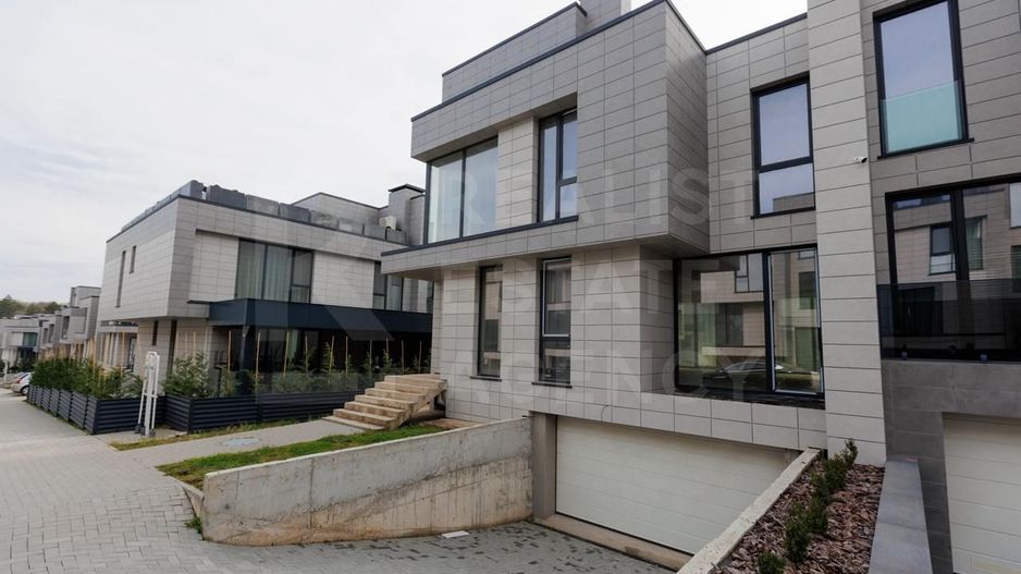 Vânzare, duplex, Poiana Pinului, strada Păşunilor, Botanica - Poză 1