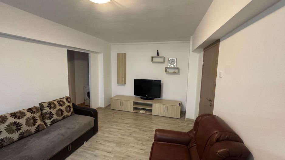 Apartament 2 camere renovat, lângă metrou Titan, mobilat și utilat - Poză 4