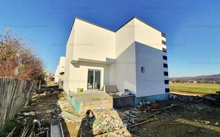 Vila moderna 4 camere, zona Prundu, Valea Geamana - Poză 10