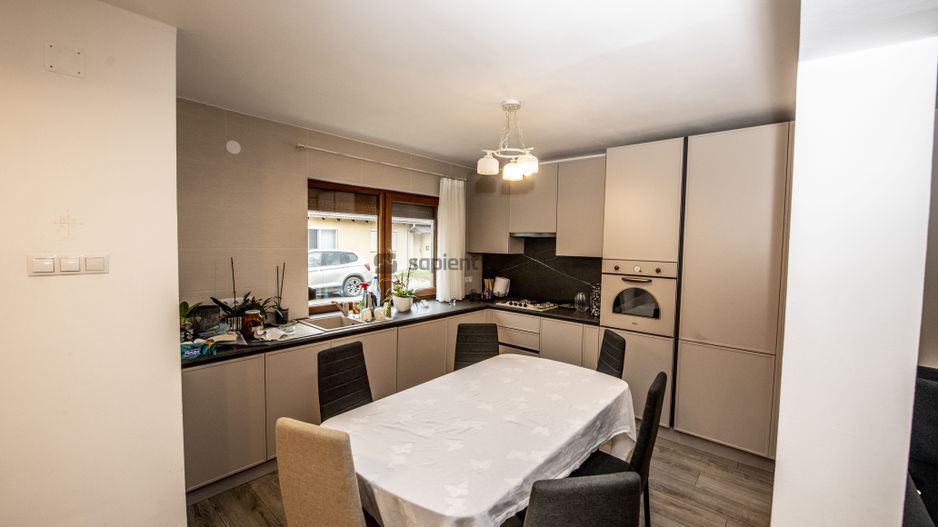 Sapient | Casă renovată situată la intrarea în loc. Nojorid - Poză 9