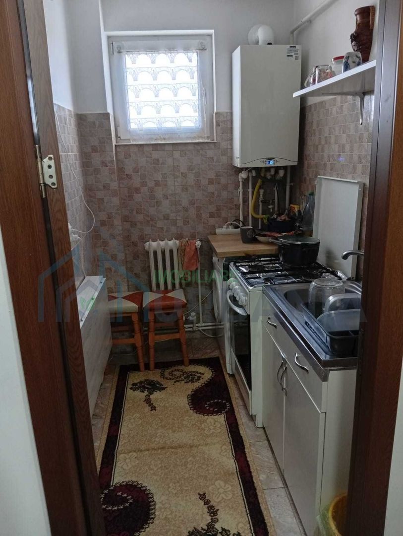 Închiriez,ap.2 camere,Tătărași, Vasille Lupu vizavi de Flux, 380 Euro - Poză 6