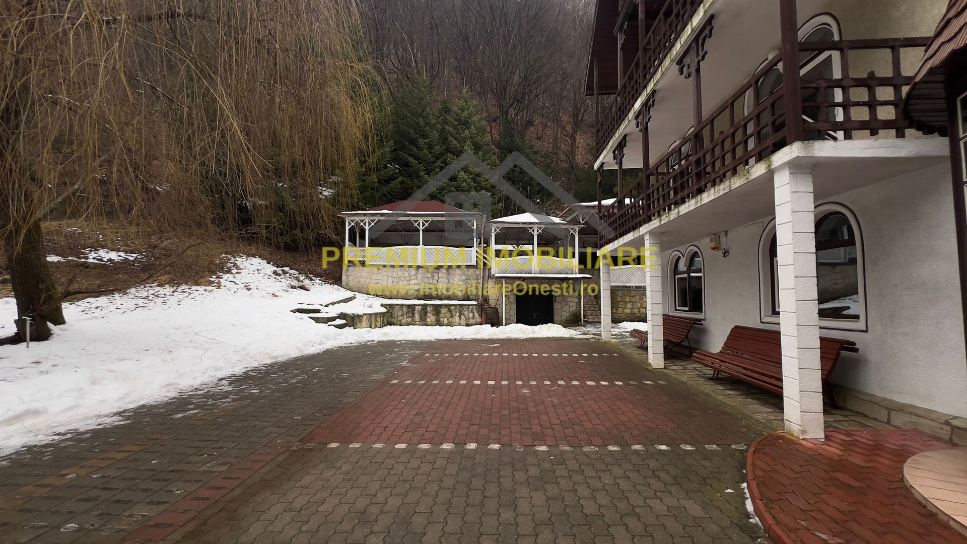 Pensiune de vânzare - Slănic Moldova - Poză 5