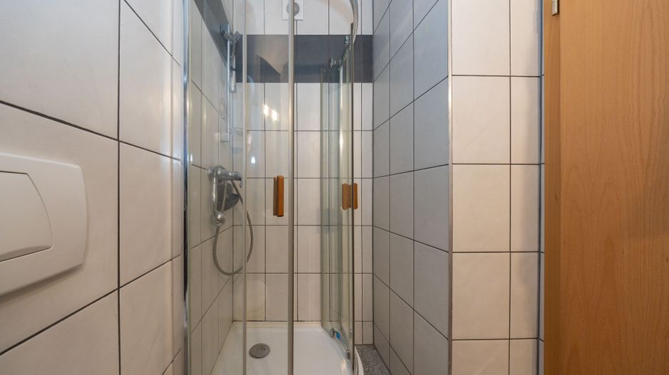 Garsoniera 21 mp utili-Avangarden Bartolomeu - Poză 4