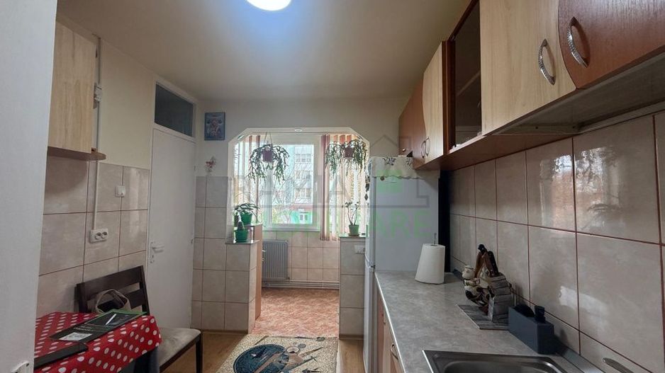Apartament 2 Camere Decomandat Tractorul Etaj 1 Gata de Mutare - Poză 3
