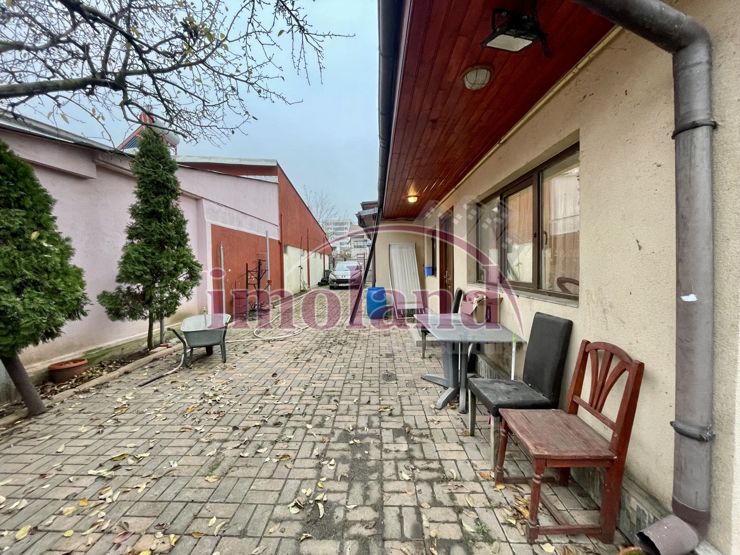 Casă parter 123 mp, complet renovată, curte generoasă, teren 400 mp - Giulesti - Poză 3